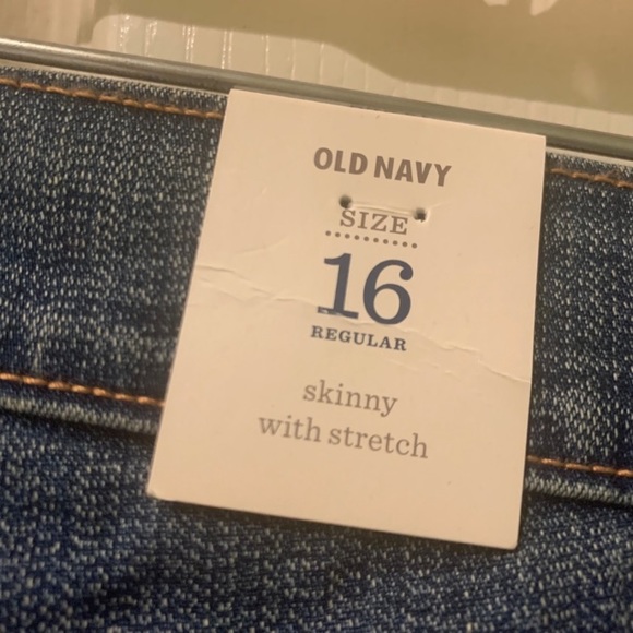 Old Navy Denim - NWT Old Navy women’s skinny jeans